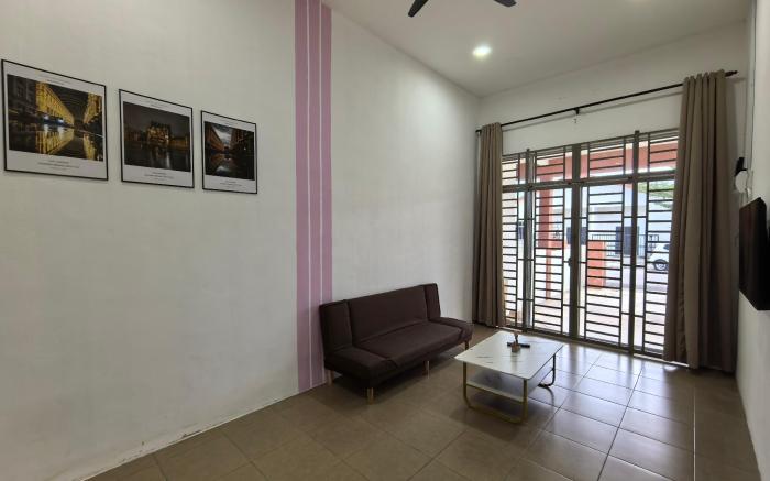 Homestay Karangan Near Inokom