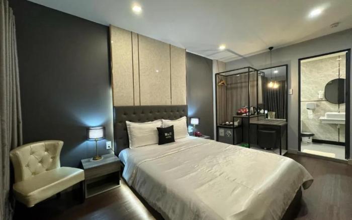 M&H Lux Hotel