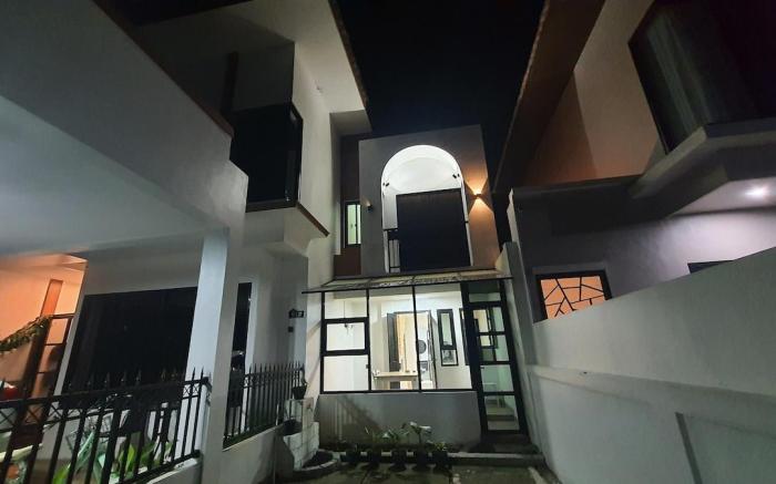 Unique Compound Homestay