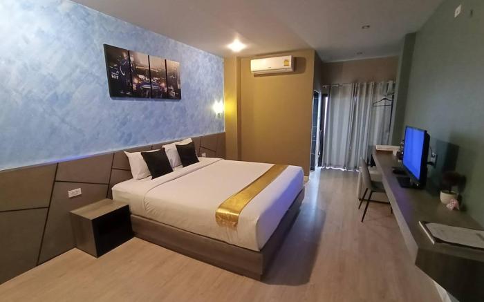 The S Hotel