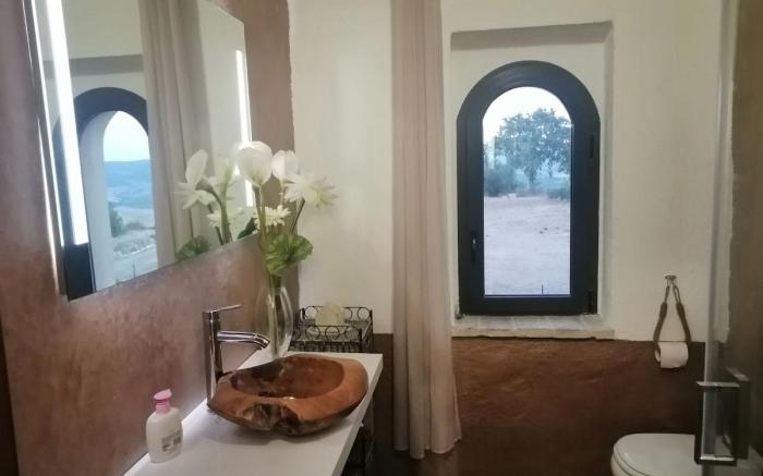 IL GIOGO Accommodation for couples in a farmhouse