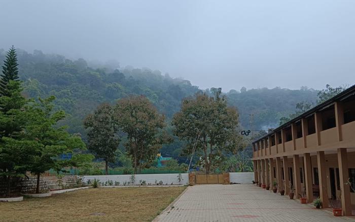 Le Selena Yelagiri