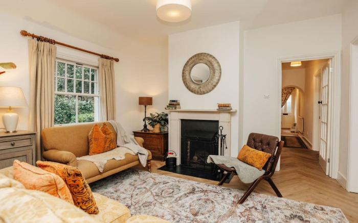 Badgemore Cottage - From £250 Per Night