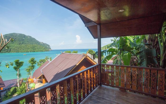 The Cobble Beach Hotel