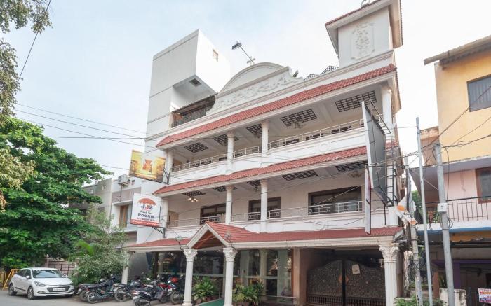 OYO 29614 Jjs Park Inn