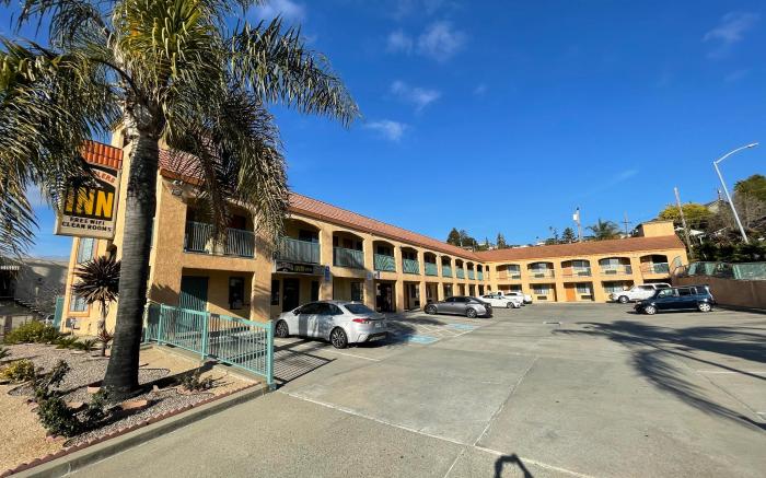 Travelers Inn