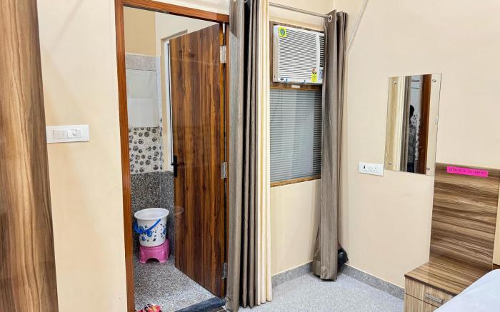 Hotel Shree Radha Raman