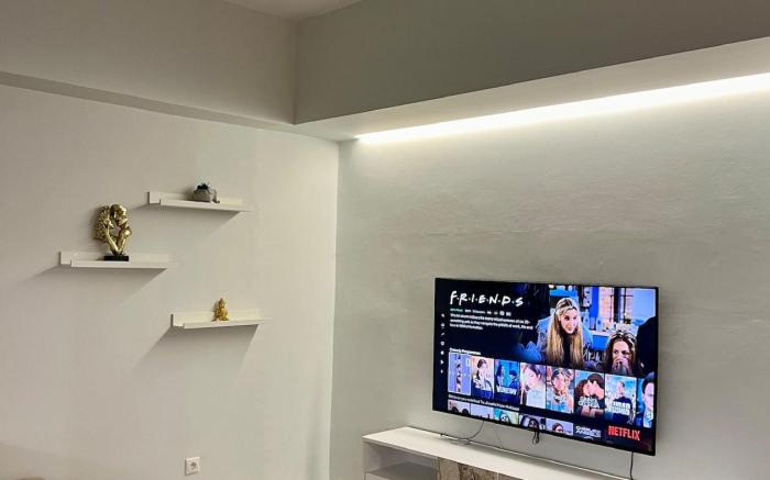 Athene - Bright studio at the center of Athens