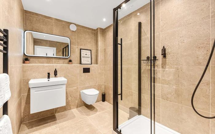 Modern 1 Bedroom Stay, Balcony, East Croydon