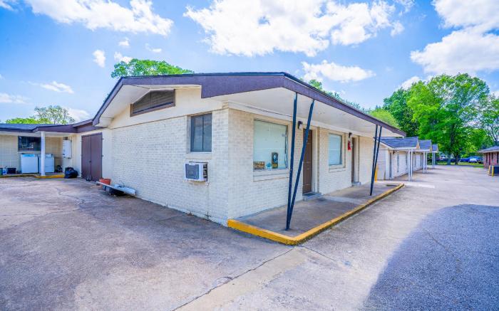 Cypress Inn Motel By OYO West Monroe I-20