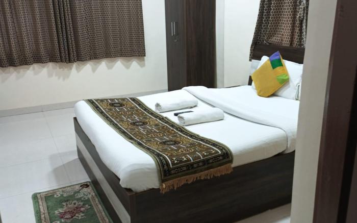 Hotel Bestow Inn Koregaon Park -Near Osho Ashram
