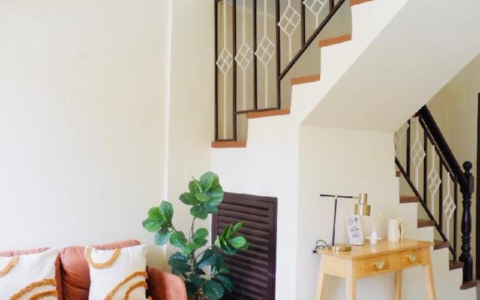 Boho Chic 2BR Home near airport with Pool Access