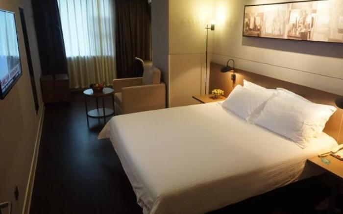 Jinjiang Inn Select Haikou Qilou Old Street Binhai Avenue