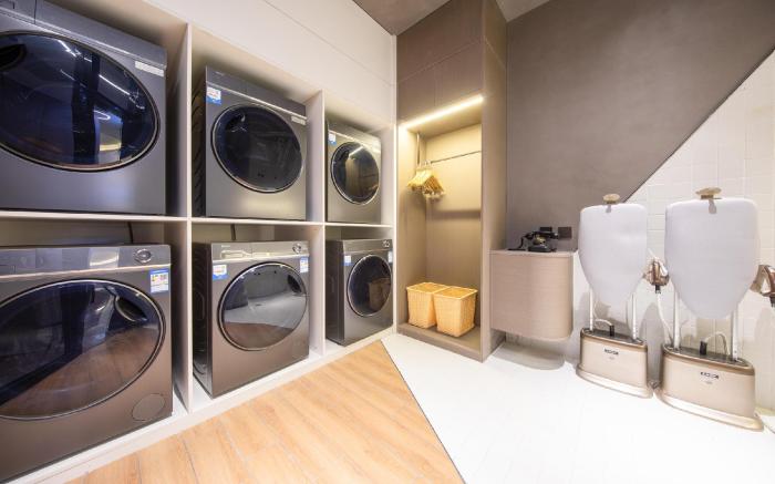Atour Hotel Jinan Daming Lake Huayuan Road