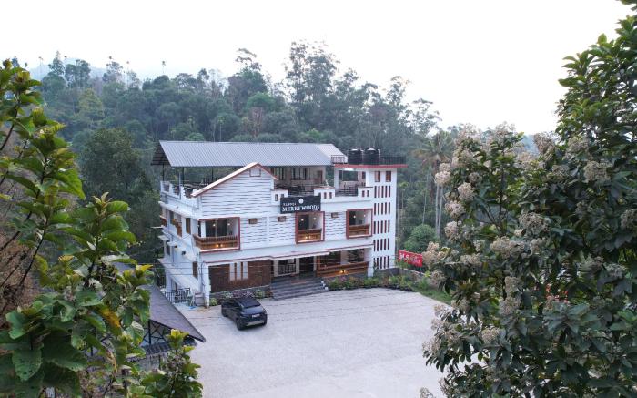 ELENJI MERRYWOODS Resort