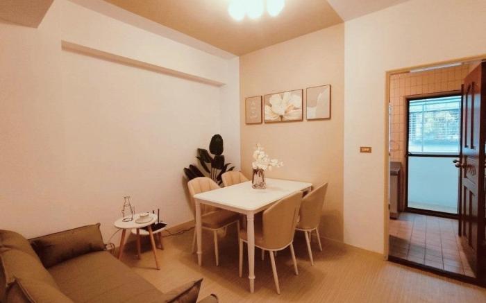 French cream style design & MRT station & elevator building & monthly rent & Single Room & ntu/ntust