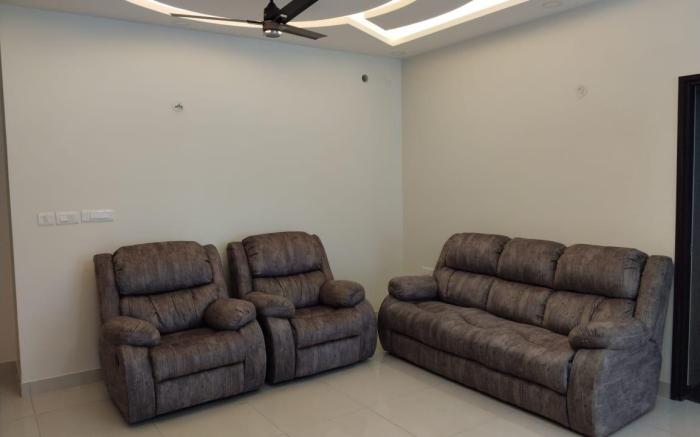 Cozy2BR w/Pool/Gym/Games near Hebbal & BLR Airport