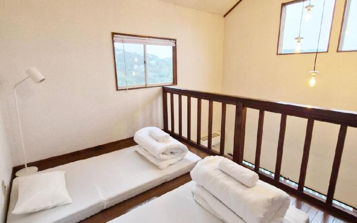 ist villa 04: Ocean Escape, Sleeps 3