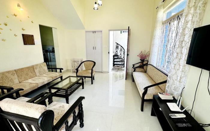 *Eden Roc - 3 BHK Villa 1 min drive to Beach*