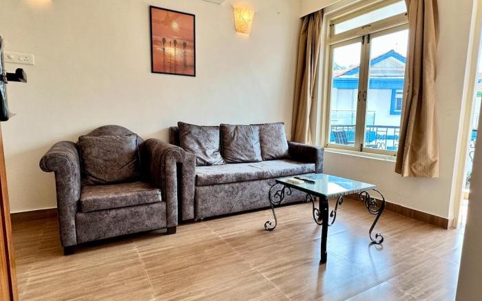 *Royal Palms - 1 BHK 1 min drive to the Beach*