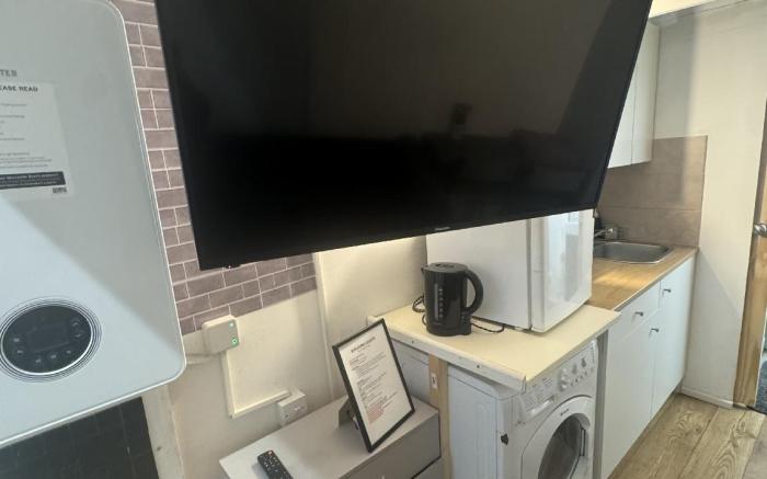 Duplex Studio 3 minute drive from Luton airport