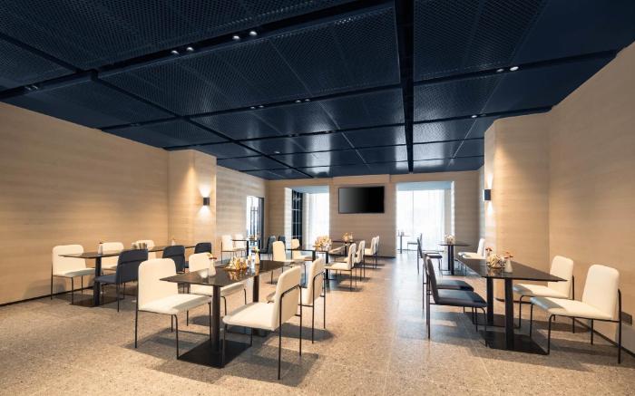 Atour Light Hotel Shenyang Yuhong Square Metro Station