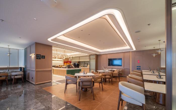 Atour Hotel Shenyang Youth Street Fangxing Square