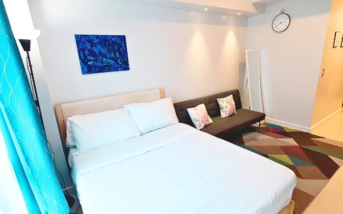 Studio Cebu IT Park Pool Gym Fast Wifi Smart TV