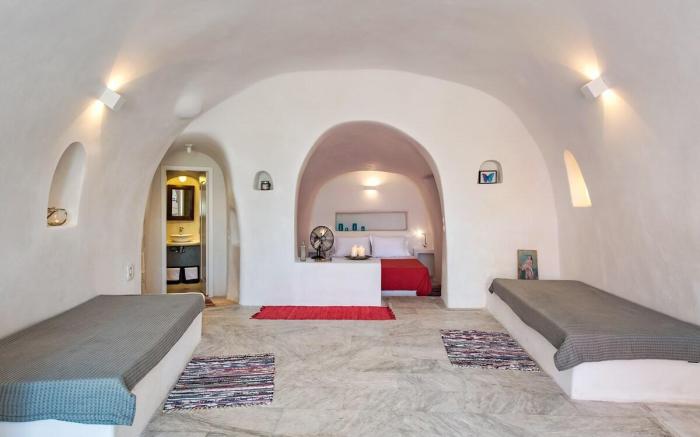 Residence in the traditional village of Finikia