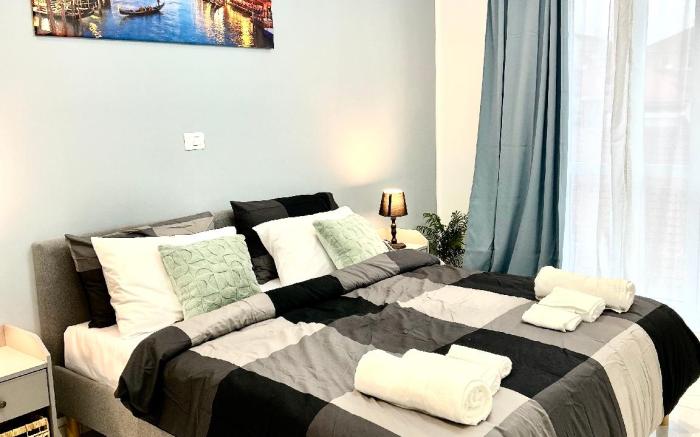 Luxury Hostel B&B Room In Apartment Near Torino Center