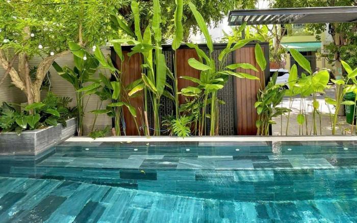 Biệt thự 6 phòng ngủ, cách biển 1 phút đi bộ