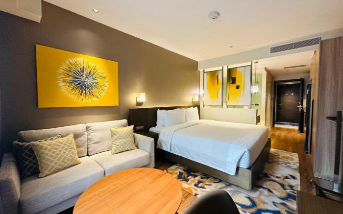 NOVOTEL SUITES Manila at MADR Excellence