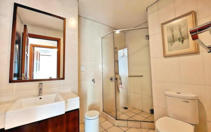 Stategic 1@Cikditiro 2BR Apt w/ Pool, Gym, Wi-Fi