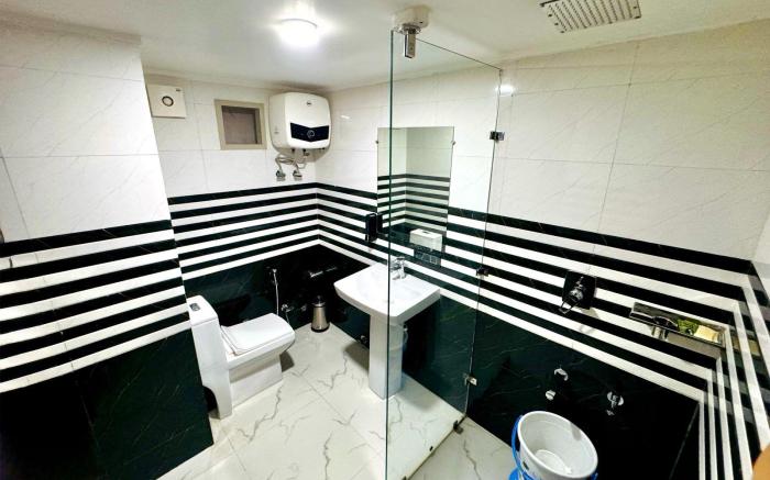 The SS Grand Near Taj Mahal