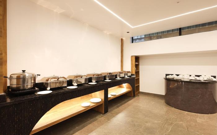 Royal Plaza Inn by RAK Rooms