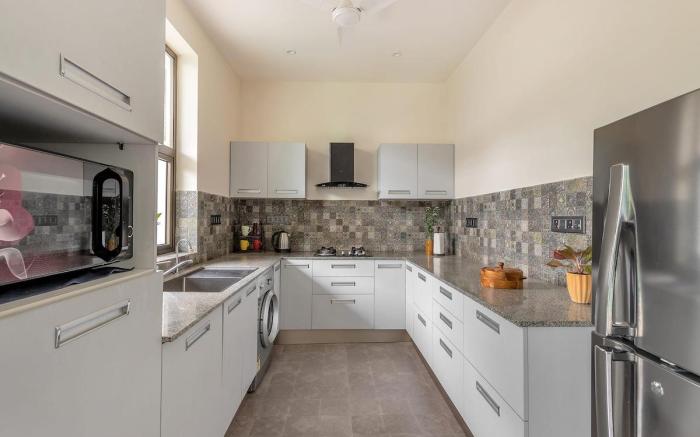 Euphoria Villa in Nerul by Dia