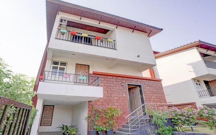 Aamy Villa | 3-BHK | Pvt Pool | Garden | Balconies