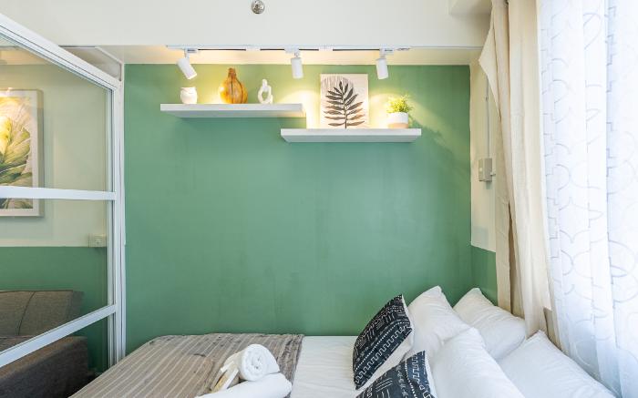 Serene Studio w/ Balcony & Sunset Views