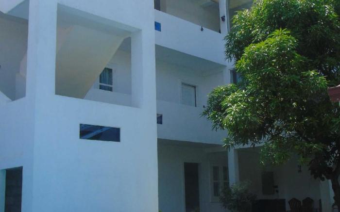 Ro Rich Hotel