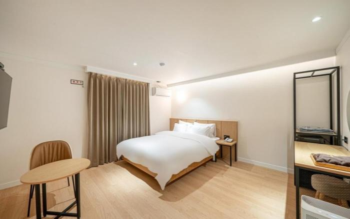 Brown Dot Hotel NamGumi Branch