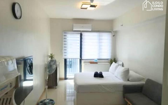 Studio Unit A12 with Balcony - Iloilo Condo Living