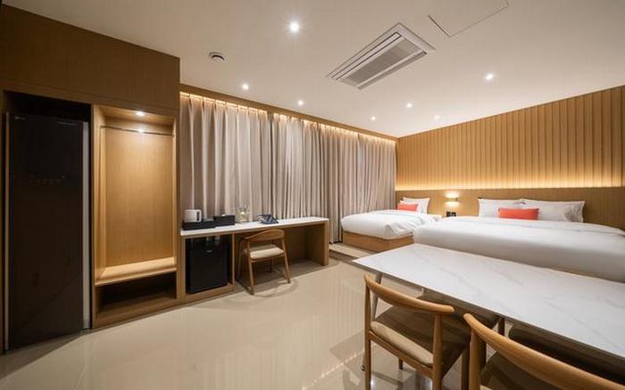 Brown Dot Incheon Guwol Branch