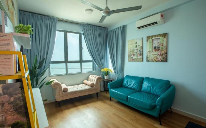 Medina City Sea View Home