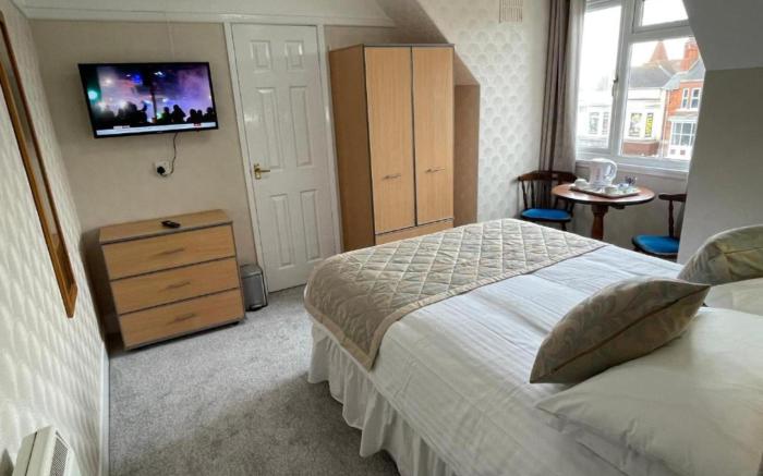 OYO Queens Hotel, Skegness