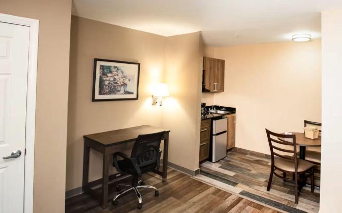 Suburban Studios Charlotte - Ballantyne