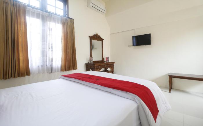 RedDoorz Syariah near Gelora Delta Sidoarjo