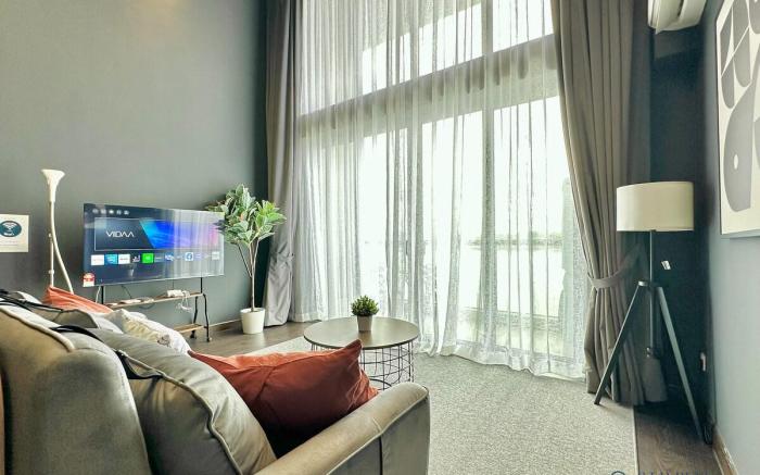 Duplex•R&F SeineRegion/7Pax•SofaBed/BalconySeaView