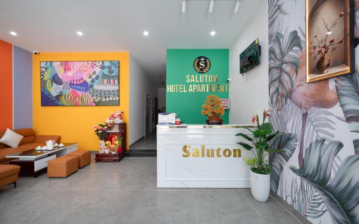 Saluton House