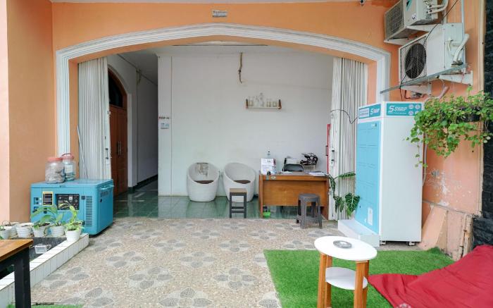 RedDoorz Syariah near Exit Toll Puncak