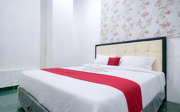 RedDoorz Syariah near Exit Toll Puncak